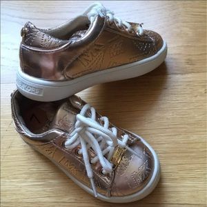 MK lil geoga todler shoes in rose gold size 10.